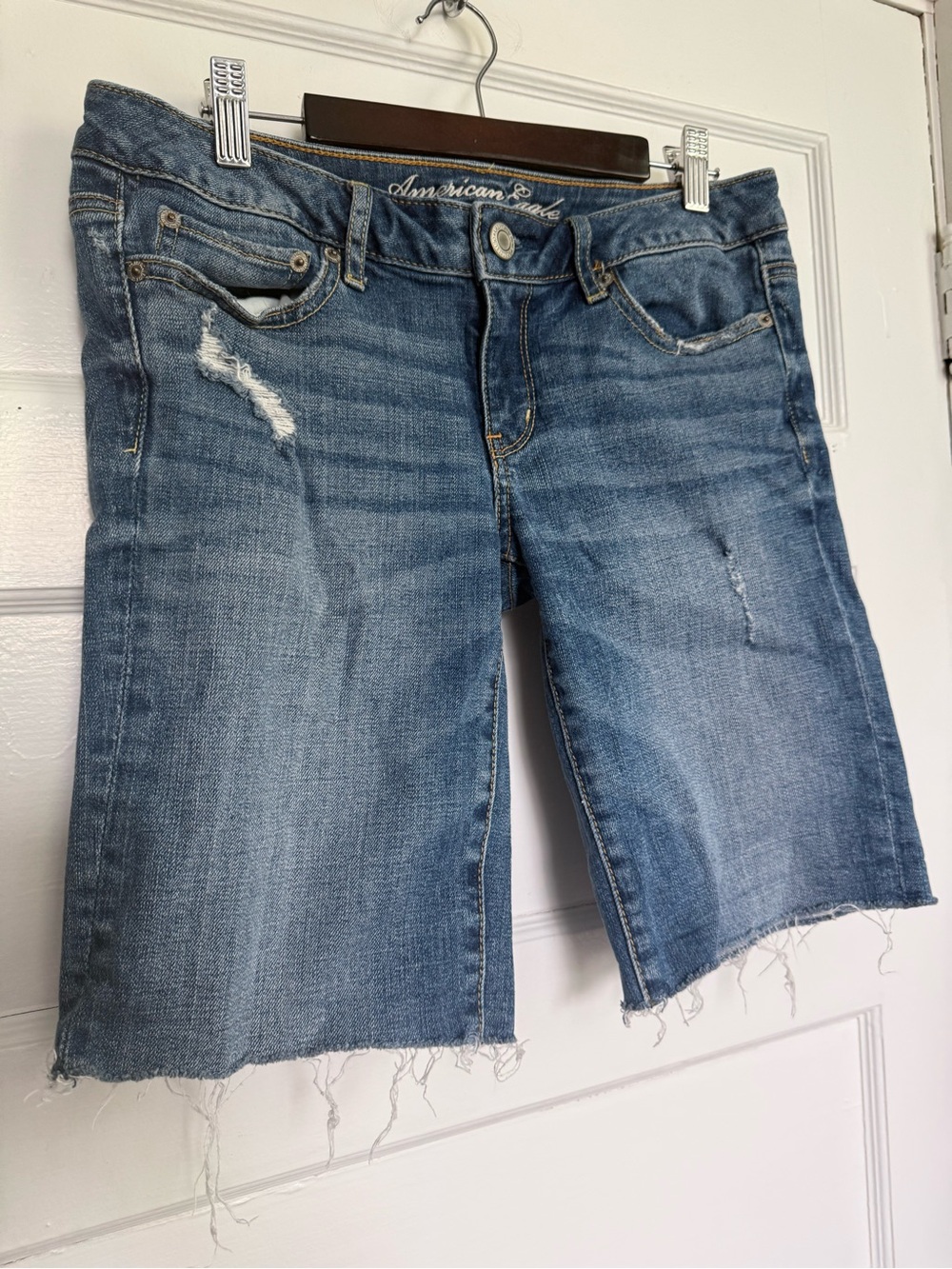 American Eagle Outfitters Blue Distressed‎ Cutoff Denim Bermudas Low Rise Y2K 6 - Picture 2 of 11